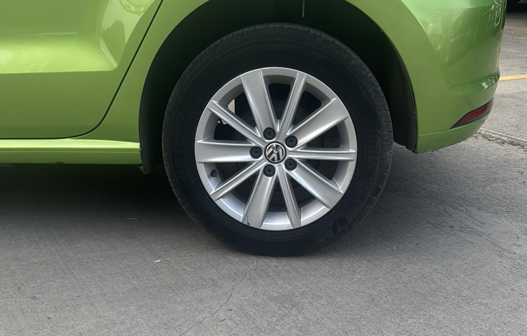 Volkswagen Polo 2014 thumb 6