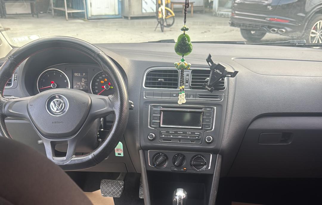 Volkswagen Polo 2014 thumb 8