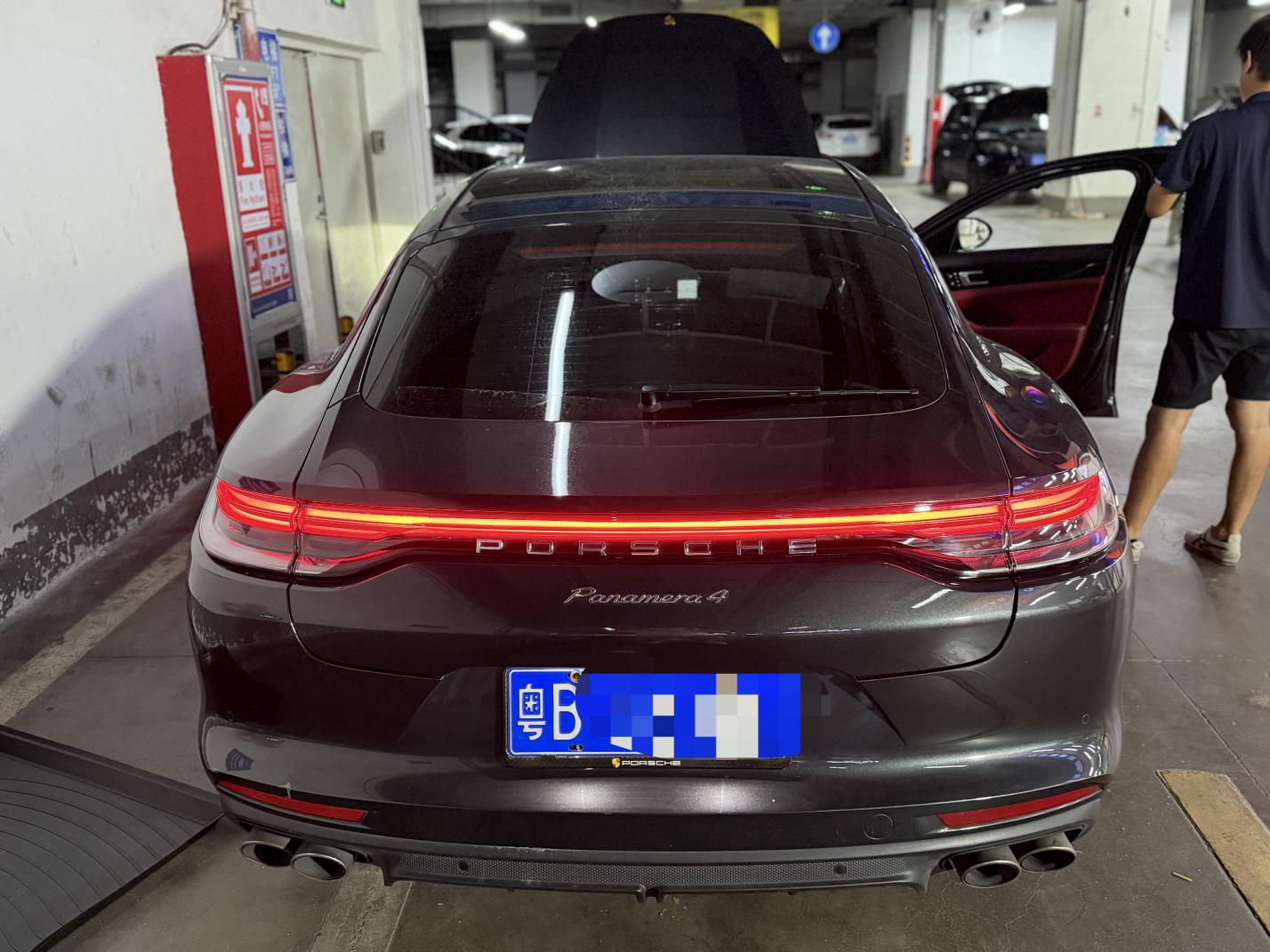 Porsche Panamera 2022 thumb 2