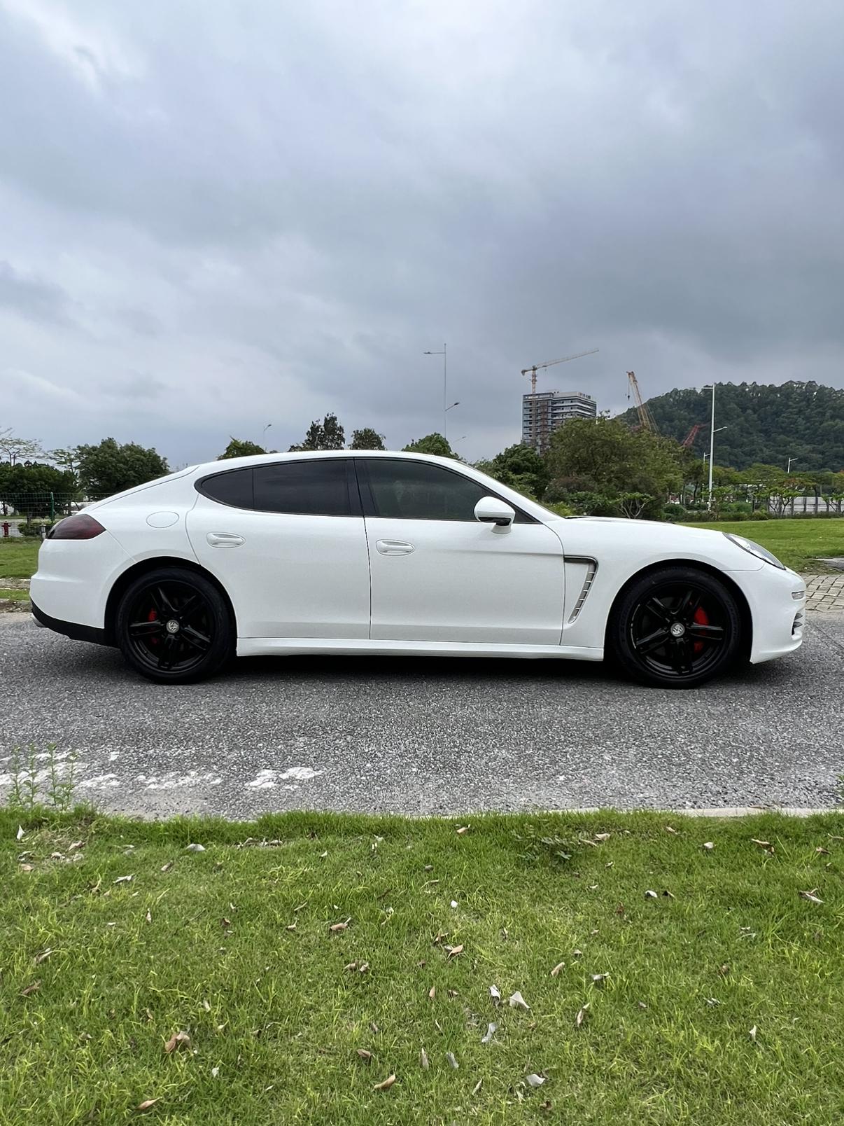 Porsche Panamera 2014 thumb 4