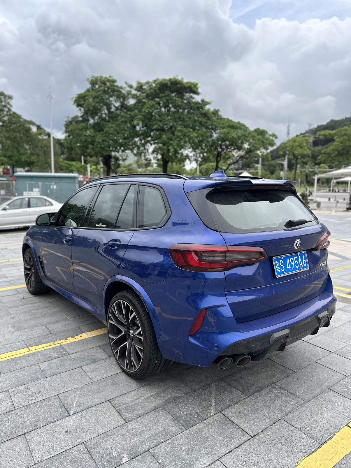 BMW X5 M 2022 thumb 2