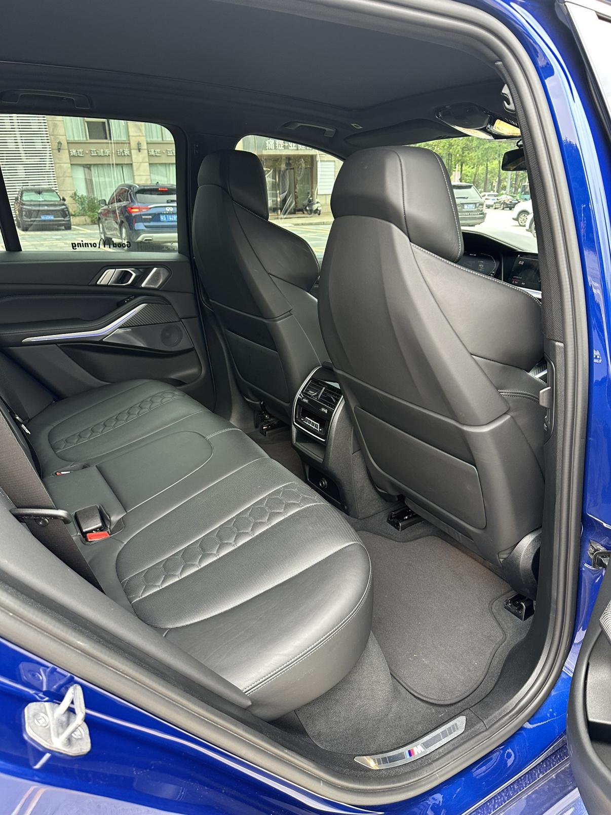 BMW X5 M 2022 thumb 11