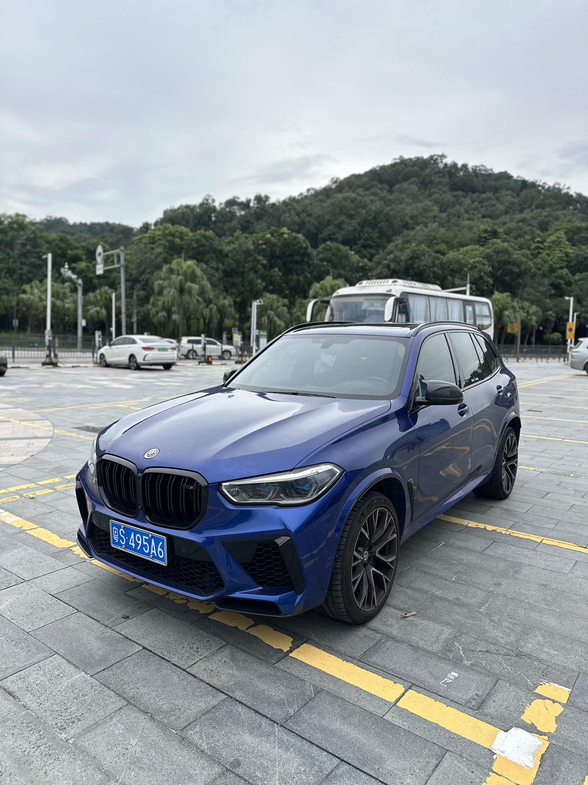 BMW X5 M 2022 thumb 12