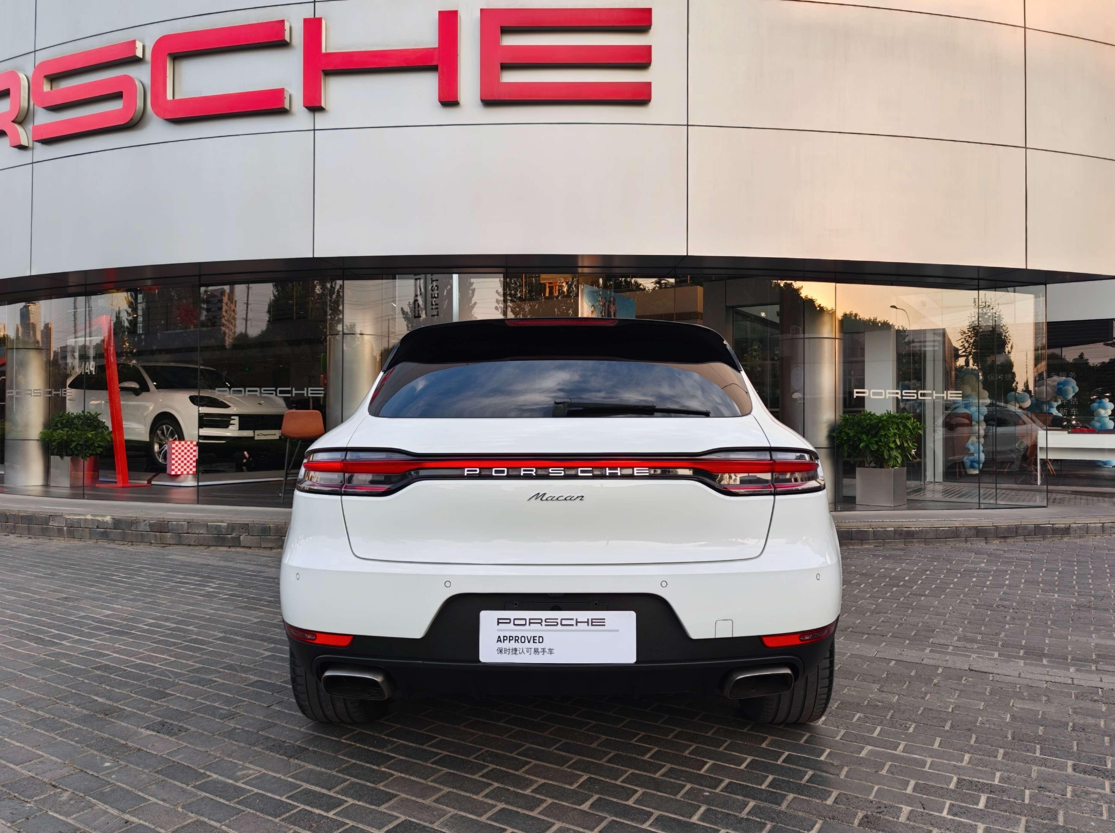 Porsche Macan 2021 thumb 2