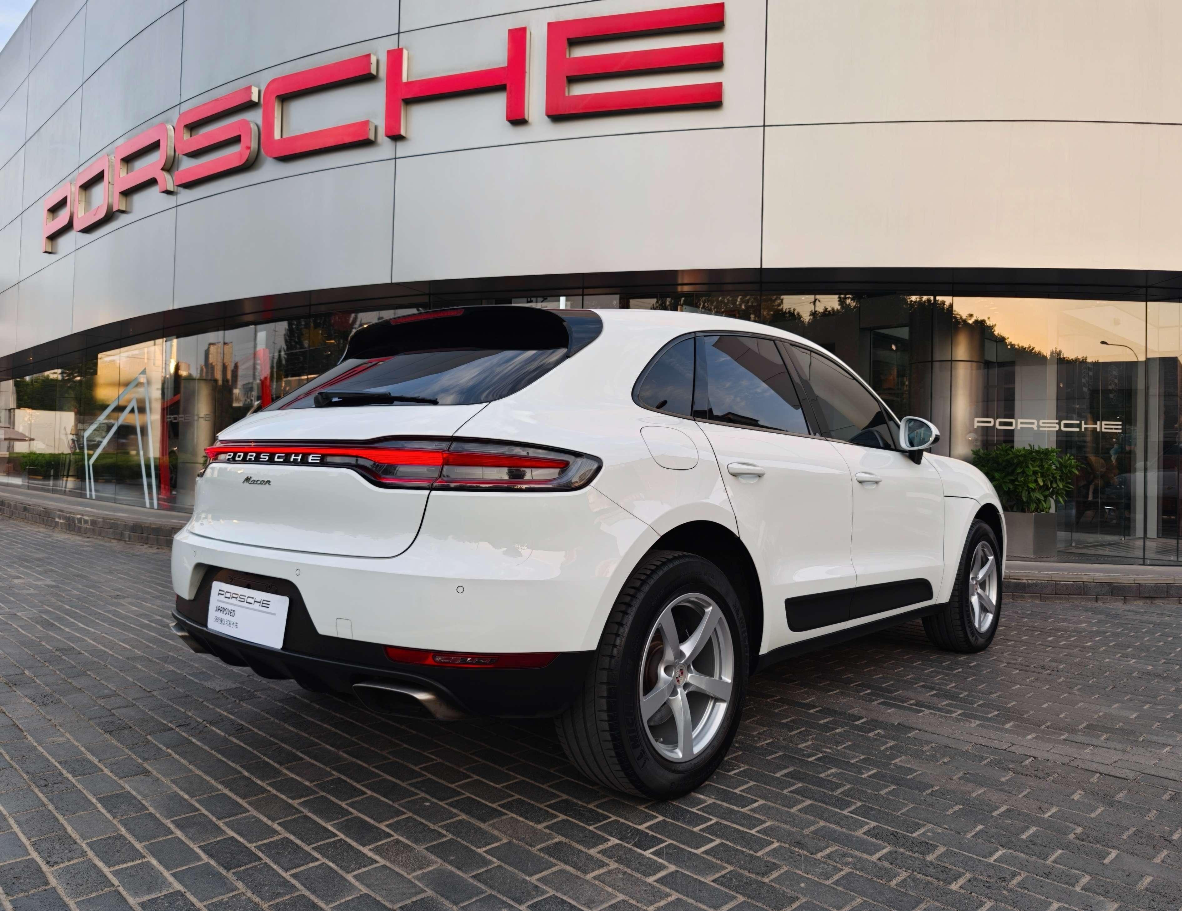 Porsche Macan 2021 thumb 3