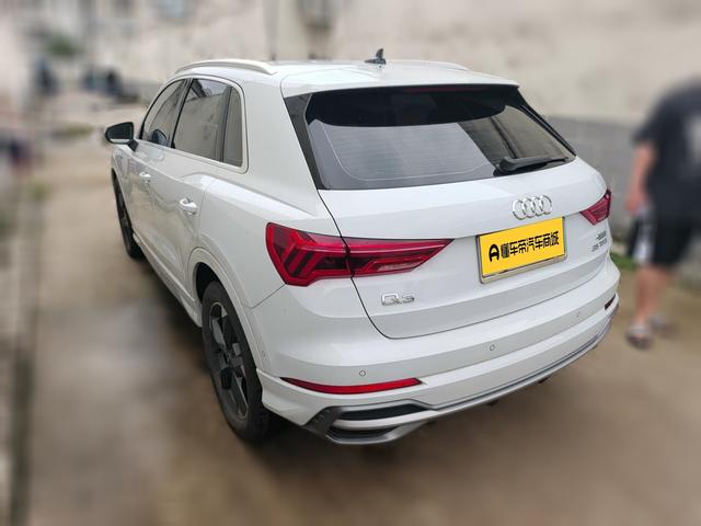 Audi Q3 2021 thumb 4