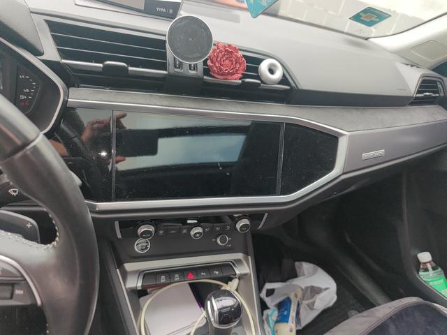 Audi Q3 2021 thumb 10