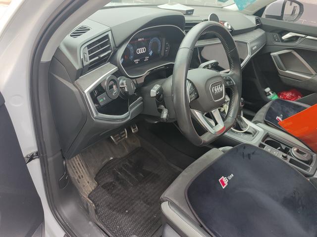 Audi Q3 2021 thumb 11