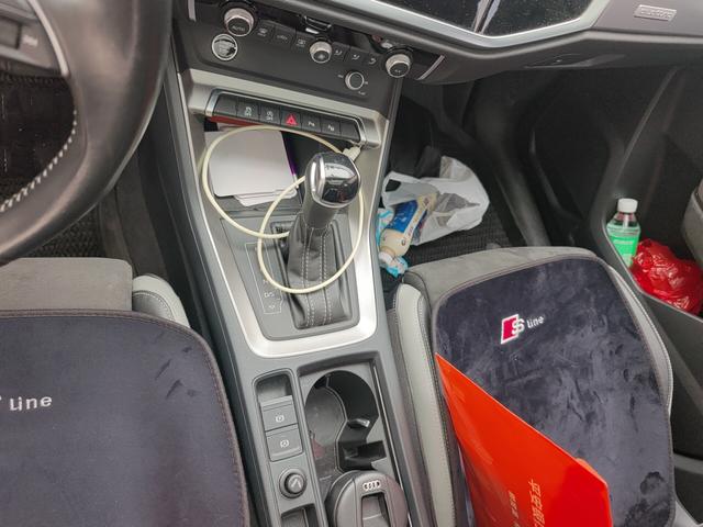 Audi Q3 2021 thumb 12