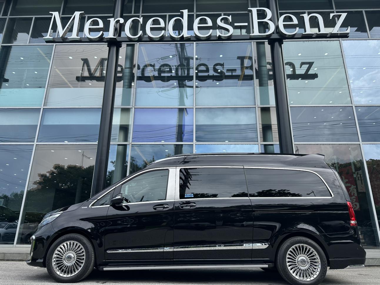 Mercedes-Benz Wei Ting 2023 thumb 4