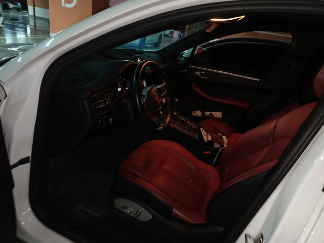 Porsche Macan 2018 thumb 5