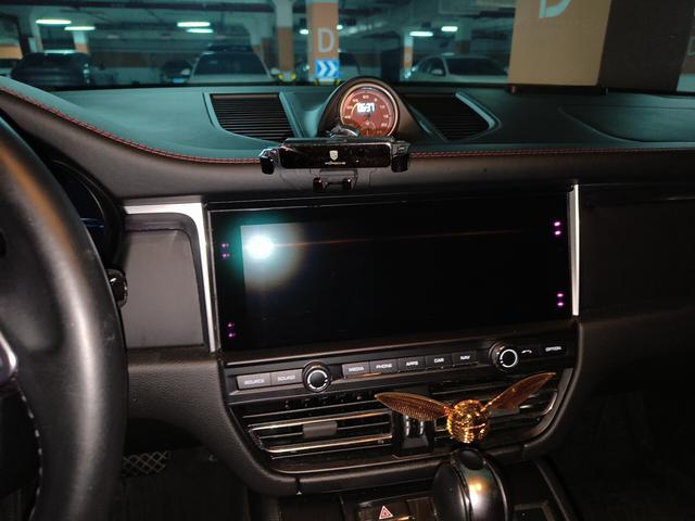 Porsche Macan 2018 thumb 10
