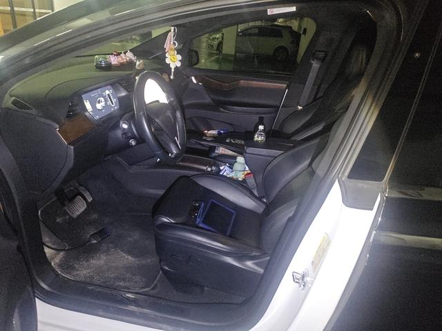 Tesla Model X 2019 thumb 5