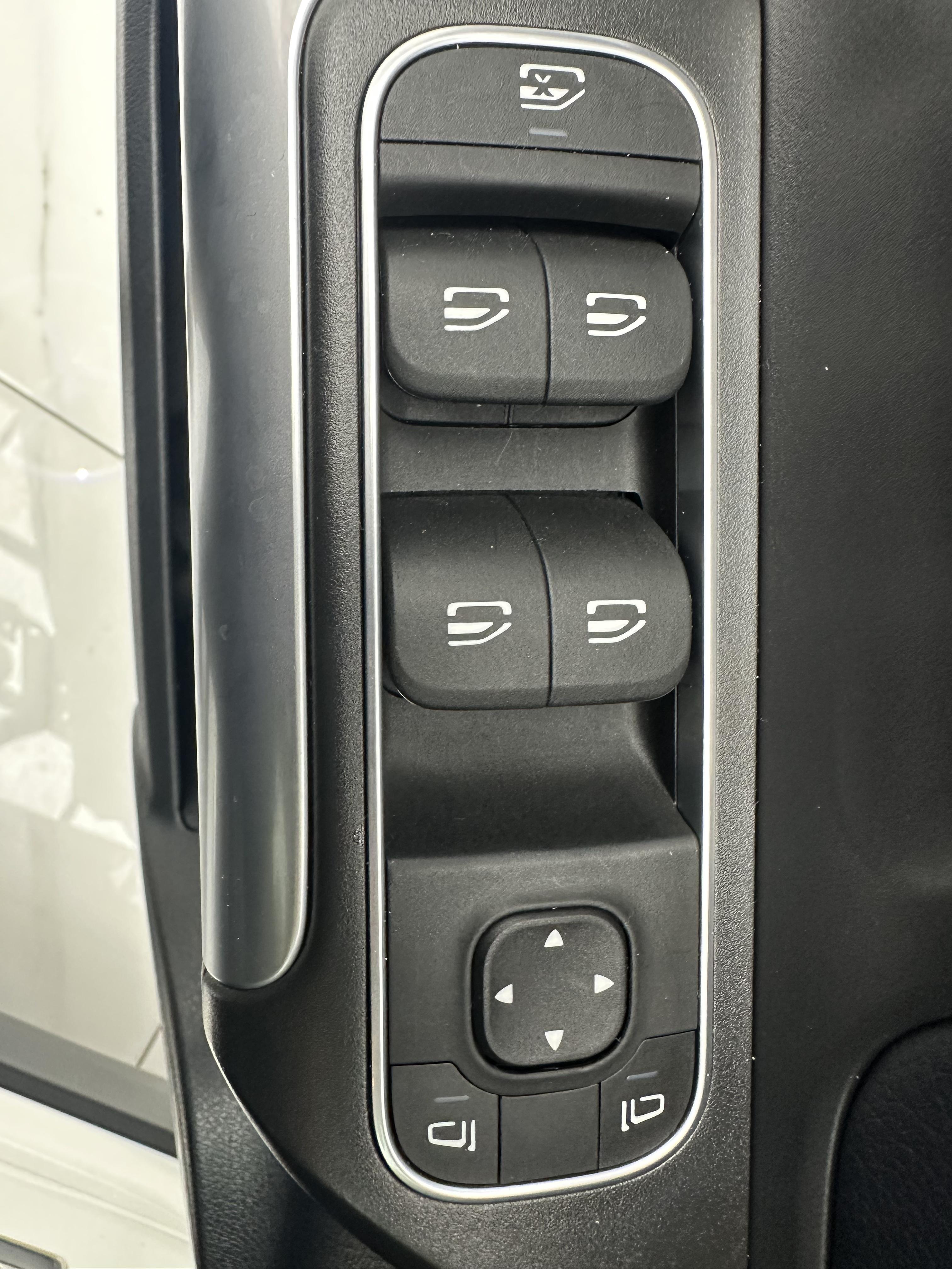 Mercedes-Benz GLA 2022 thumb 7