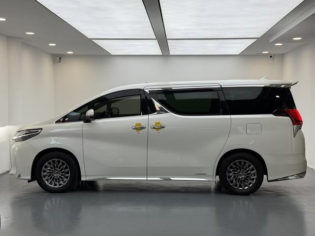 Lexus LM 2020 thumb 2