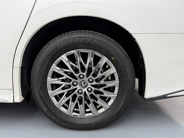 Lexus LM 2020 thumb 7