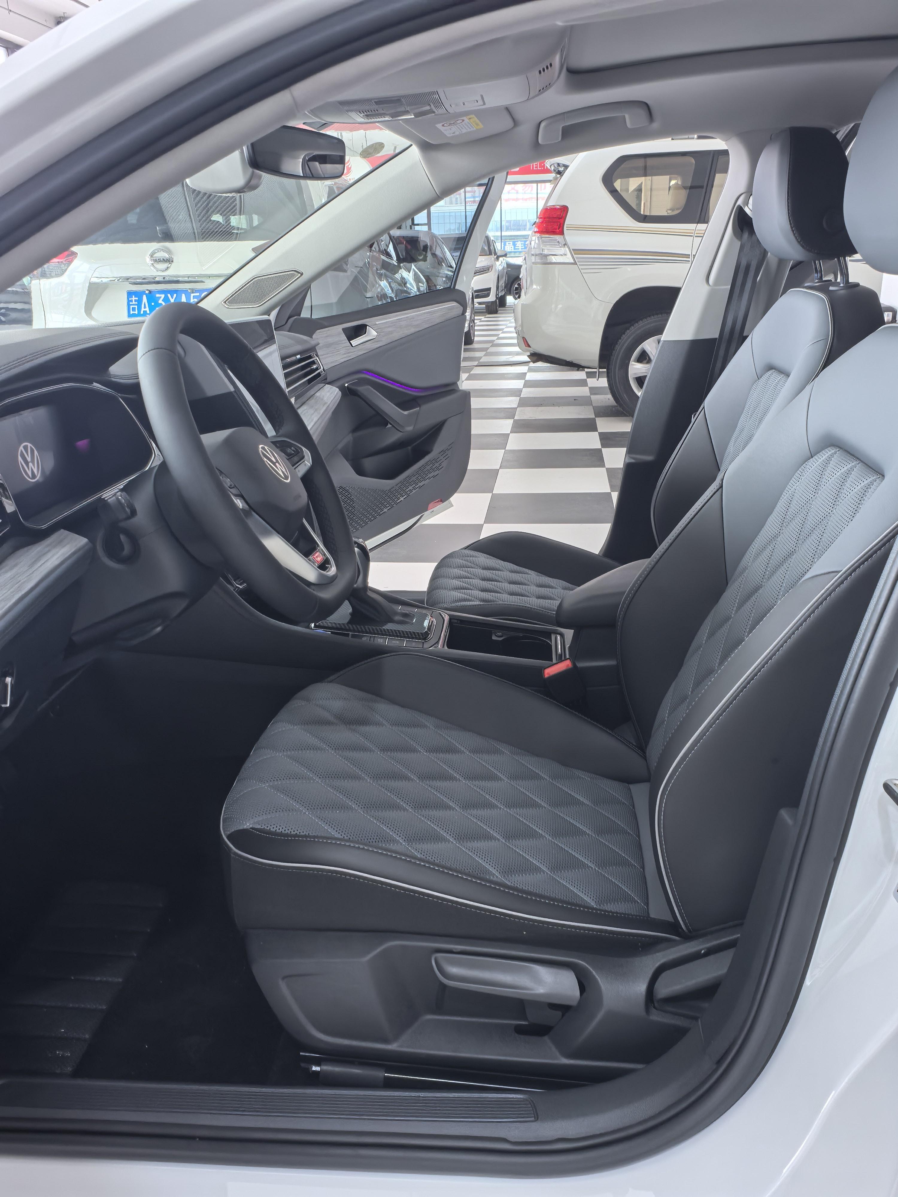 Volkswagen Sagitar 2023 thumb 9