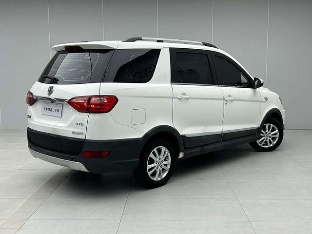 Dongfeng Fengon 370 2016 thumb 2
