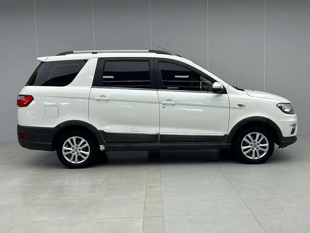 Dongfeng Fengon 370 2016 thumb 3