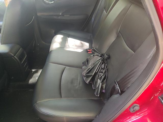 Nissan Tiida 2011 thumb 7