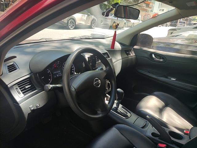 Nissan Tiida 2011 thumb 11