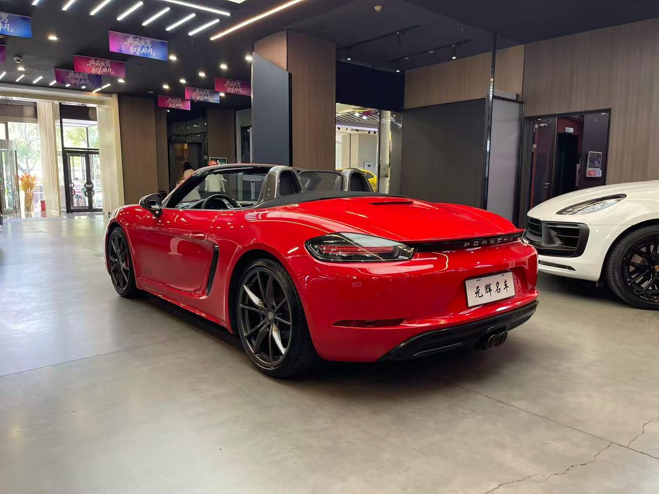 Porsche 718 2019 thumb 2