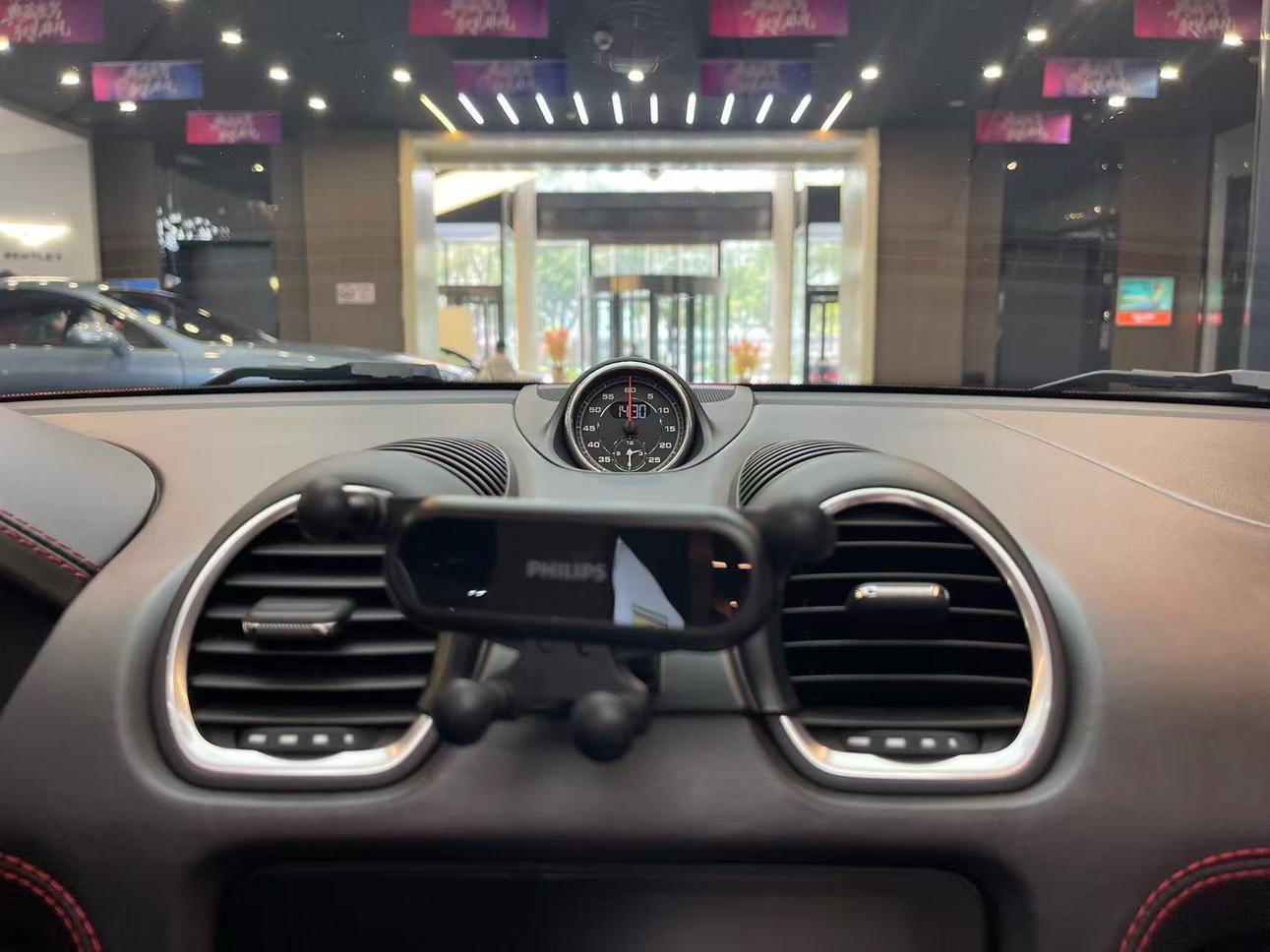 Porsche 718 2019 thumb 11