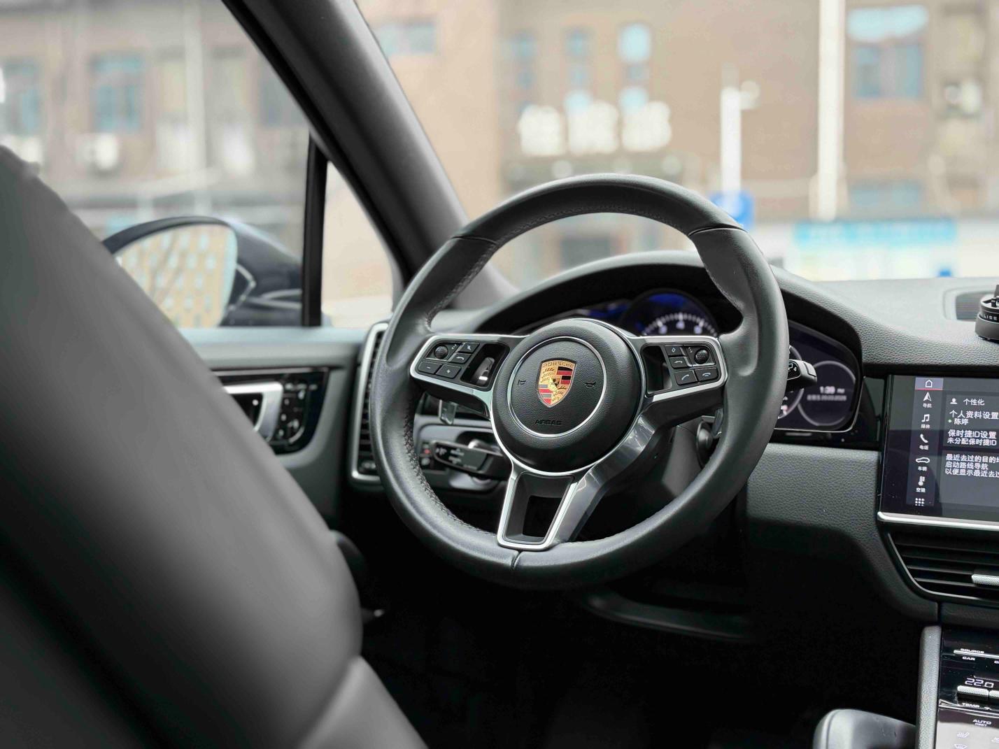 Porsche Cayenne 2018 thumb 12