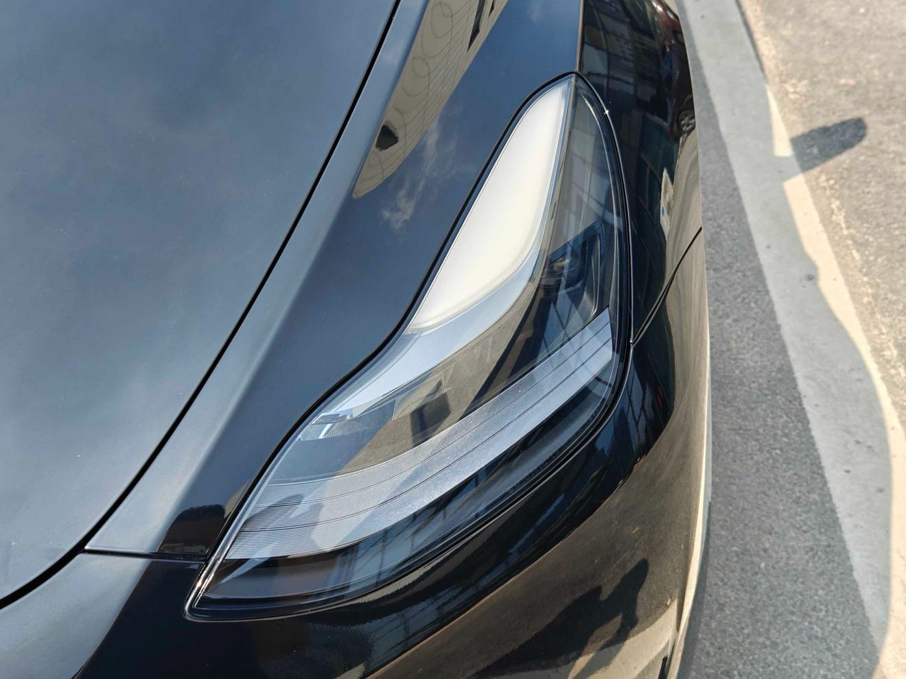 Tesla Model Y 2022 thumb 5