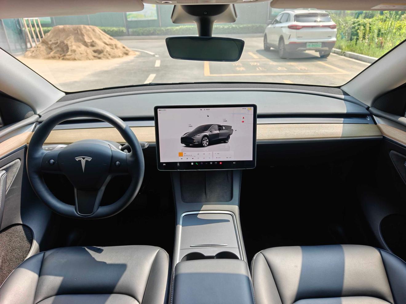 Tesla Model Y 2022 thumb 7