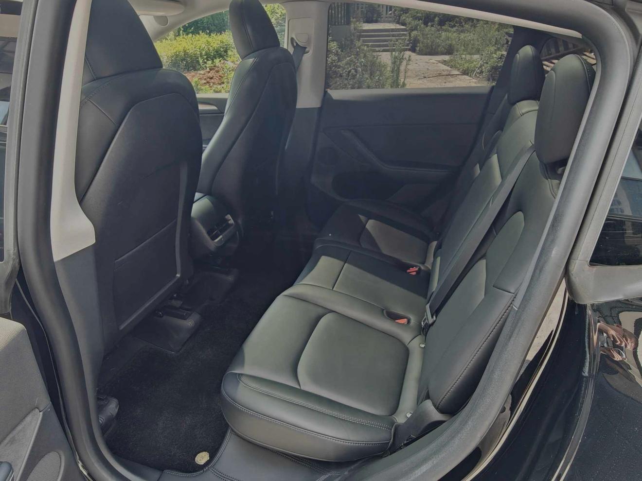Tesla Model Y 2022 thumb 11