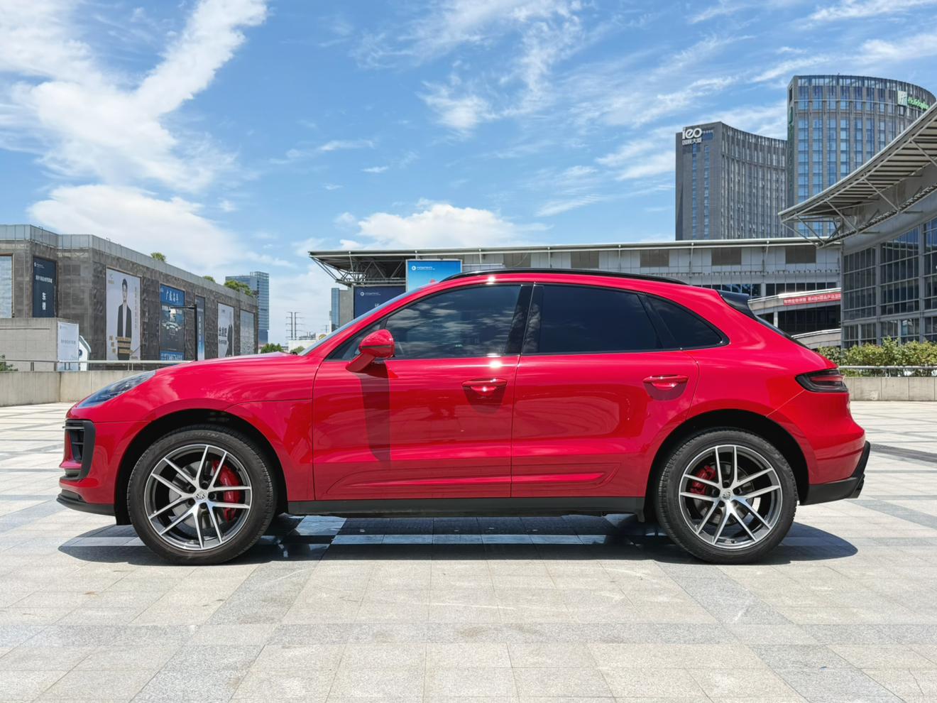 Porsche Macan 2023 thumb 2