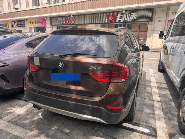 BMW X1 2015 thumb 3