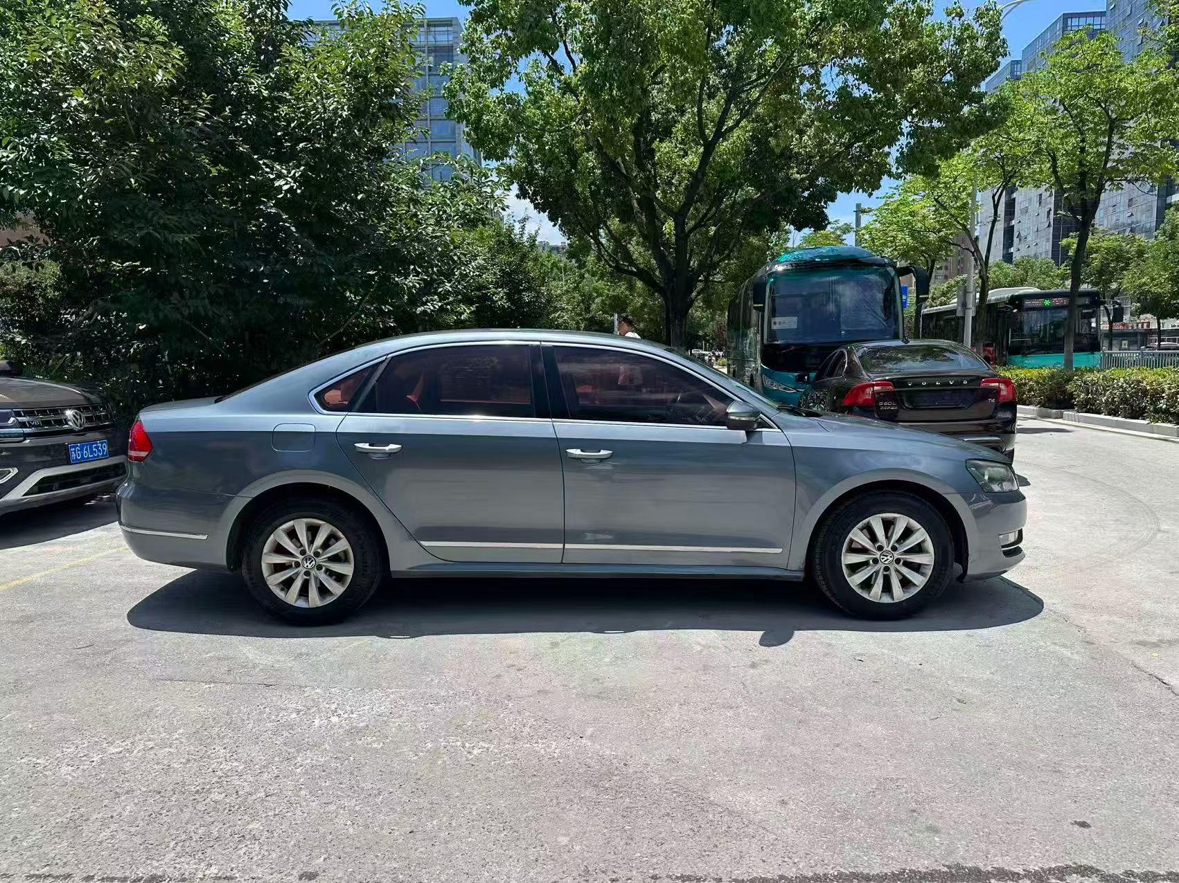 Volkswagen Passat (North America and China) 2011 thumb 3