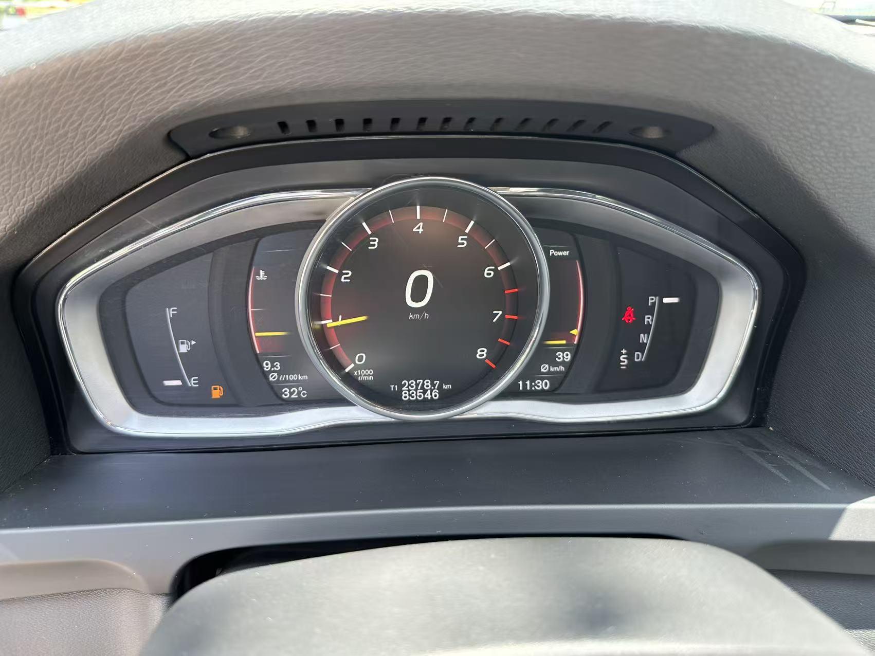 Volkswagen Passat (North America and China) 2011 thumb 5