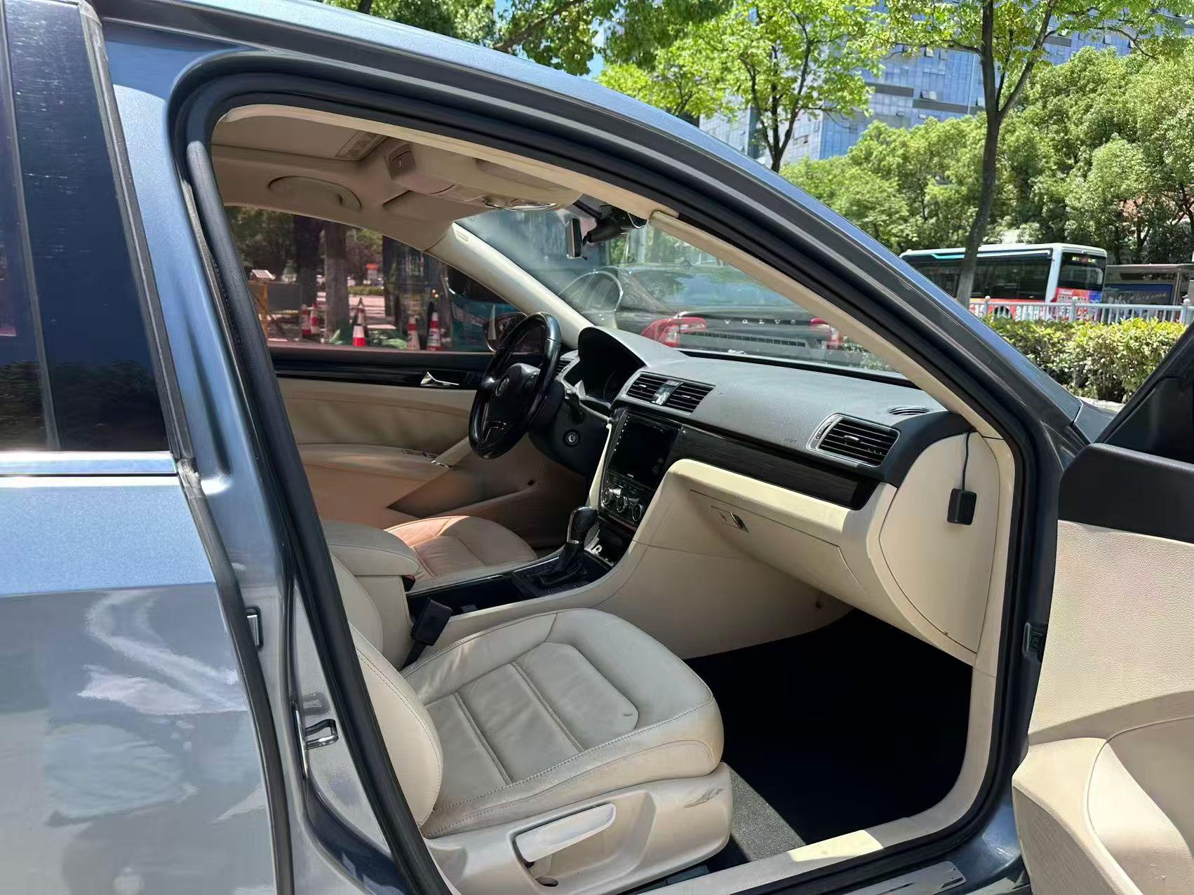 Volkswagen Passat (North America and China) 2011 thumb 6