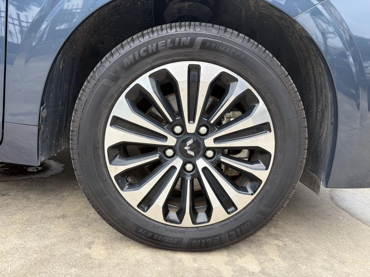 Wuling Jiachen 2022 thumb 10
