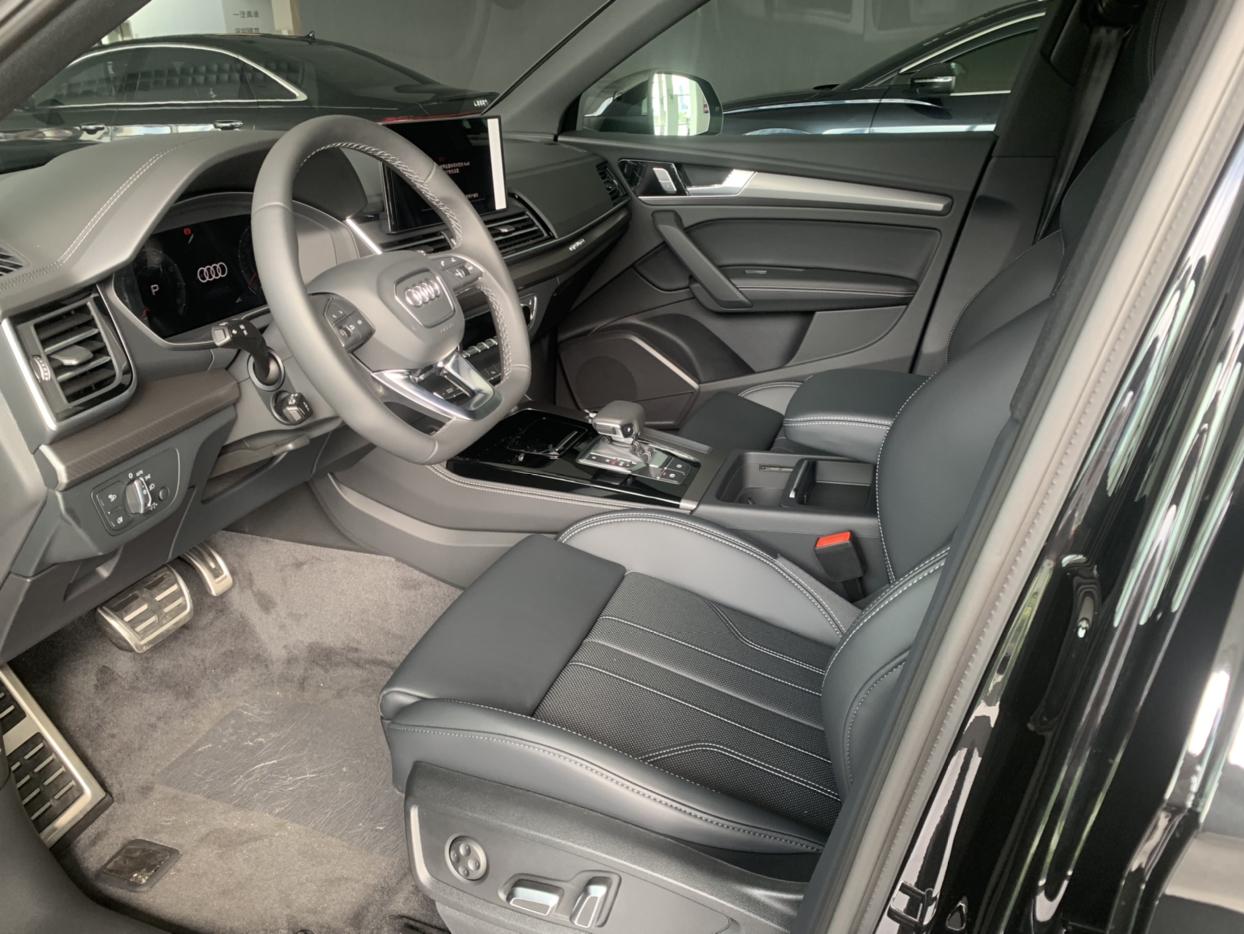 Audi Q5 2025 thumb 10