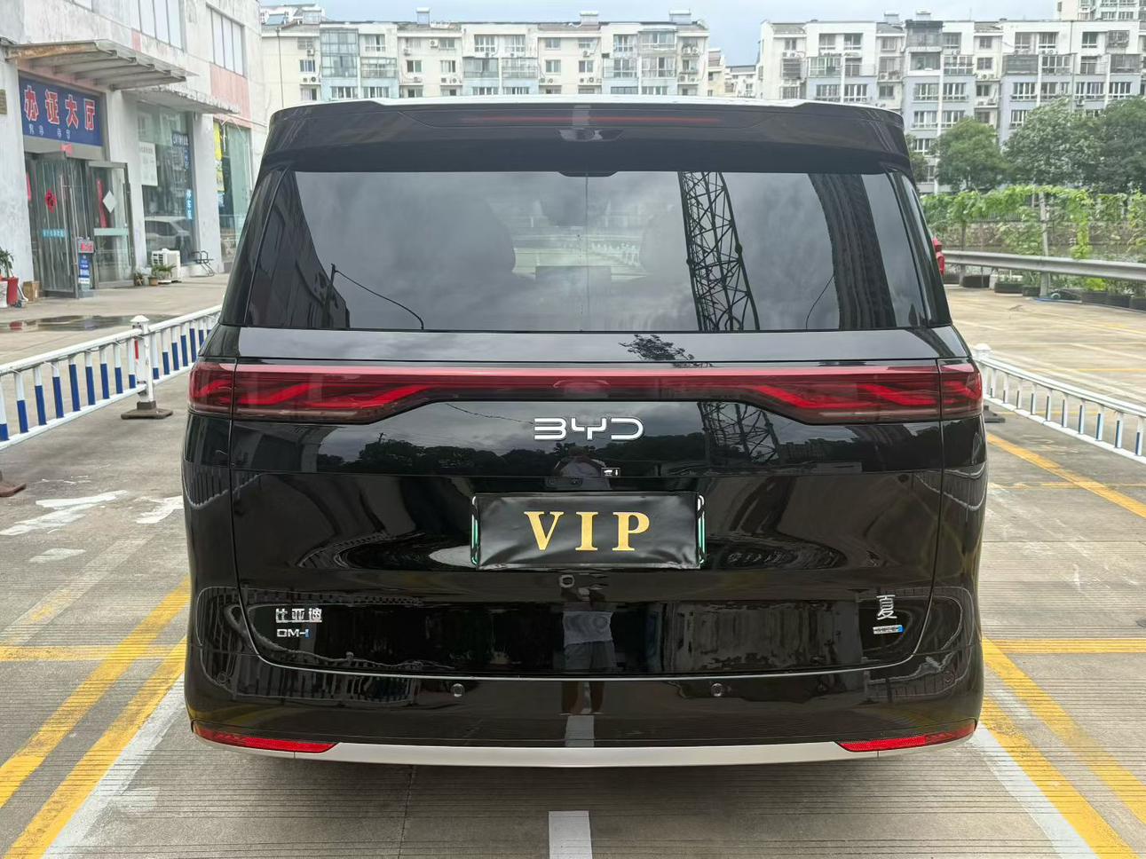 BYD Xia (M9) 2025 thumb 12