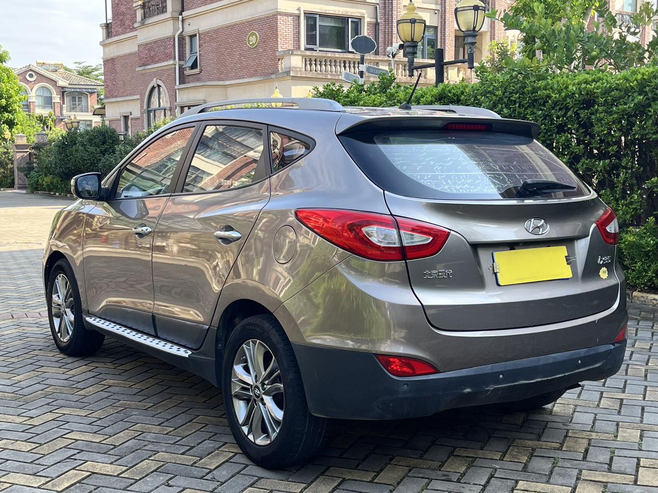 Hyundai ix35 2013 thumb 12