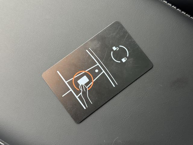 Tesla Model Y 2024 thumb 9