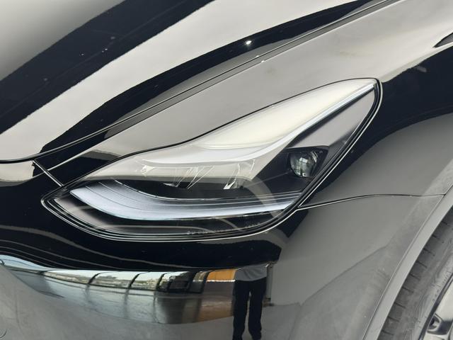 Tesla Model Y 2024 thumb 10