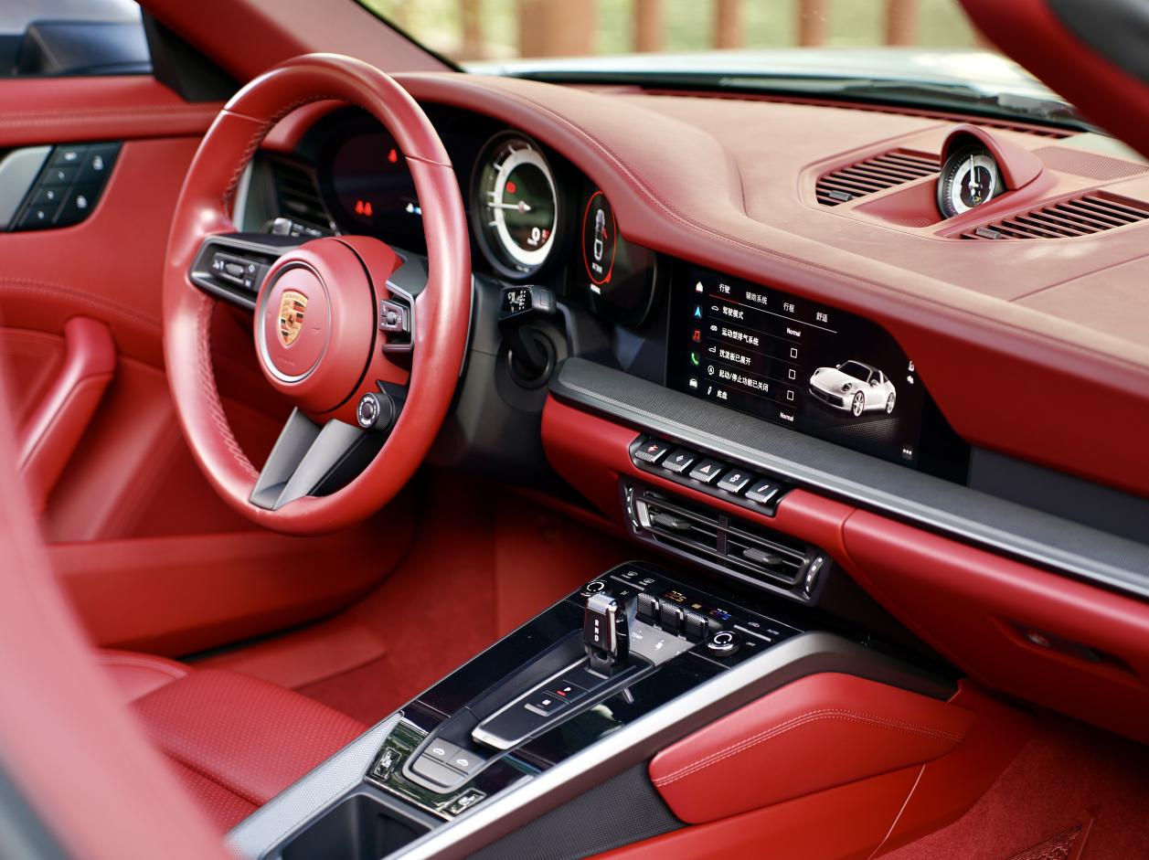 Porsche 911 2023 thumb 8