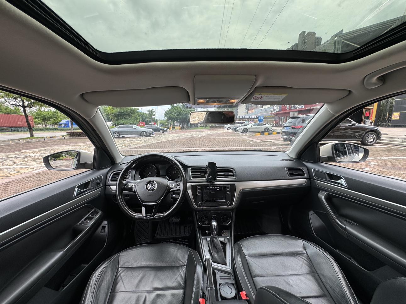Volkswagen Lavida XR 2015 thumb 5