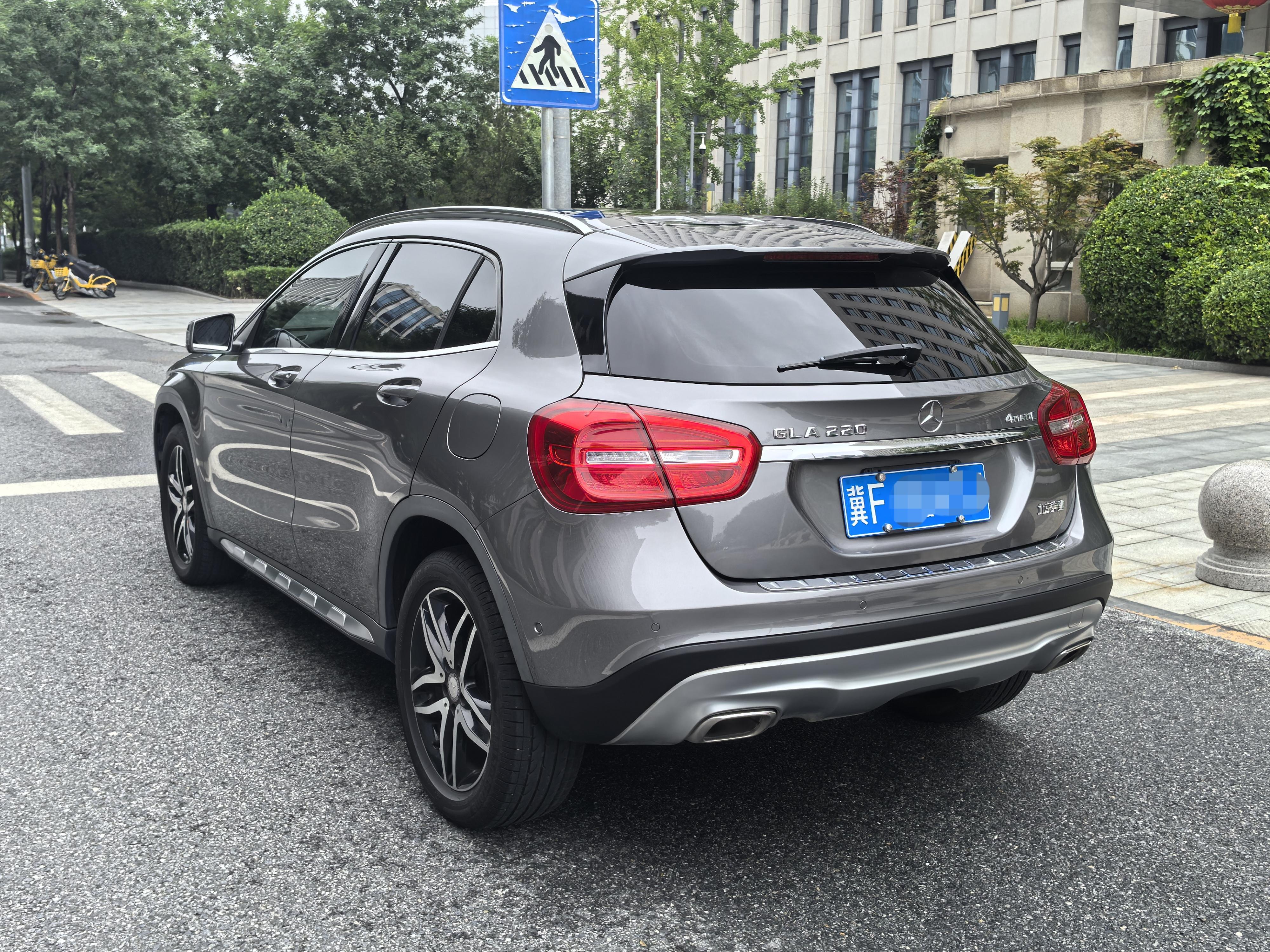 Mercedes-Benz GLA 2015 thumb 3