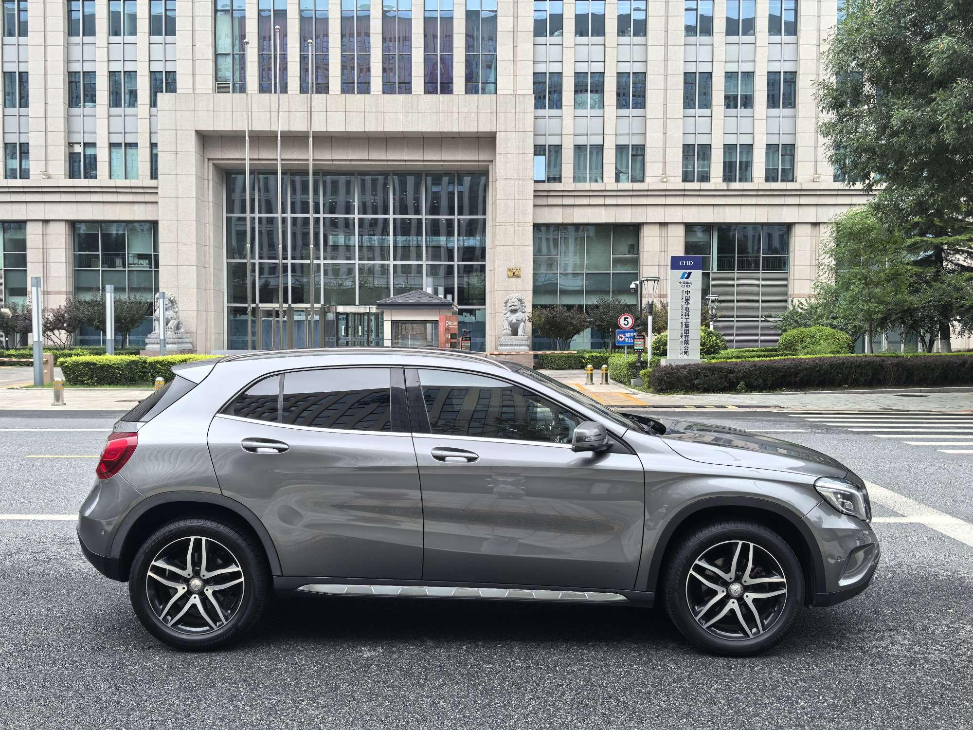 Mercedes-Benz GLA 2015 thumb 6