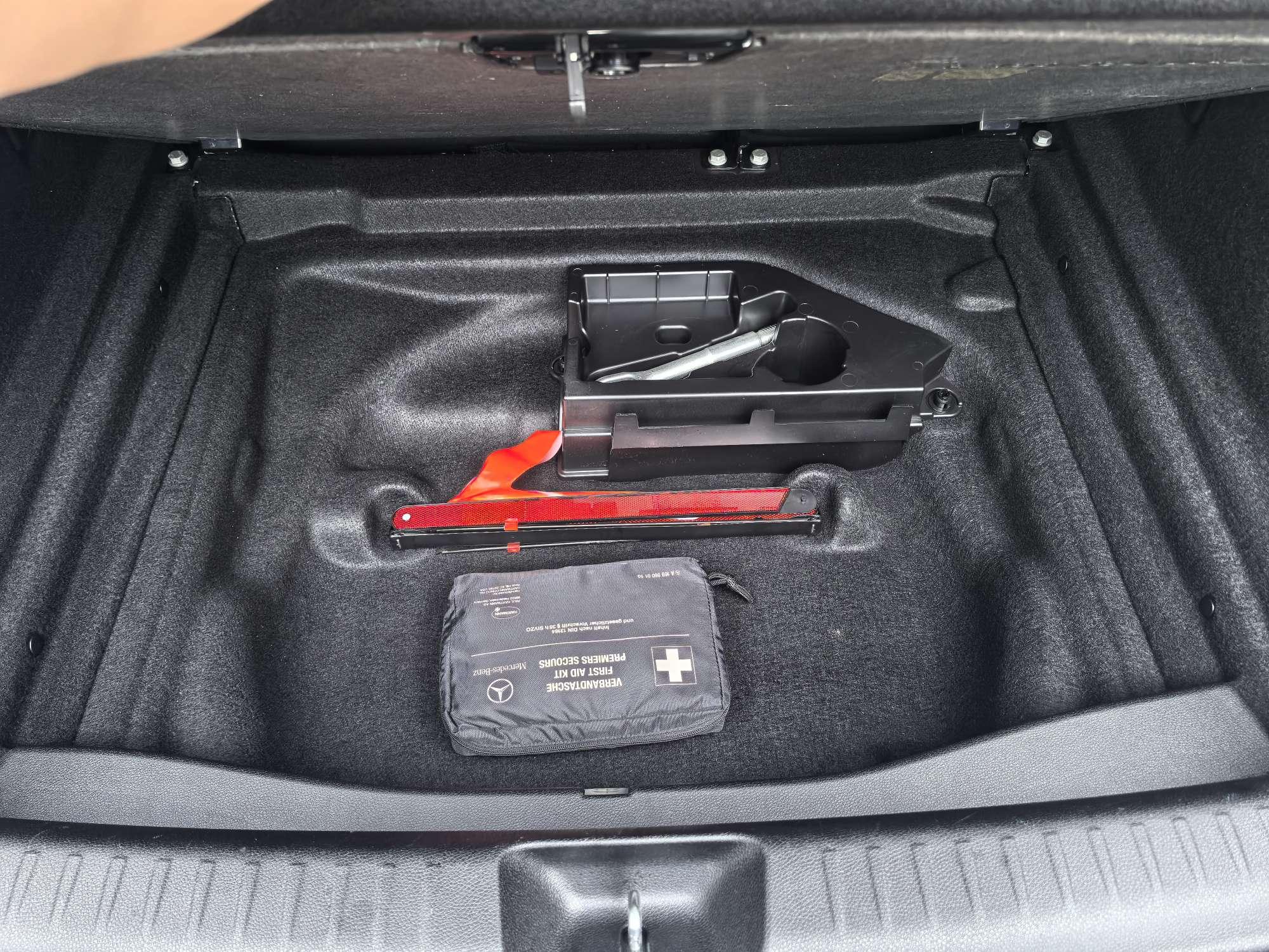 Mercedes-Benz GLA 2015 thumb 7
