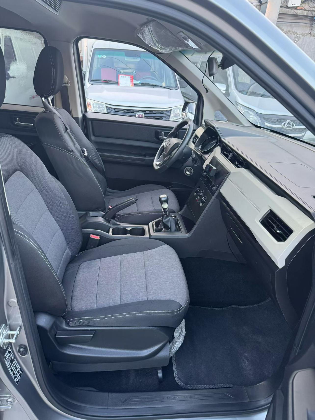 Wuling Hong Guang PLUS 2020 thumb 7