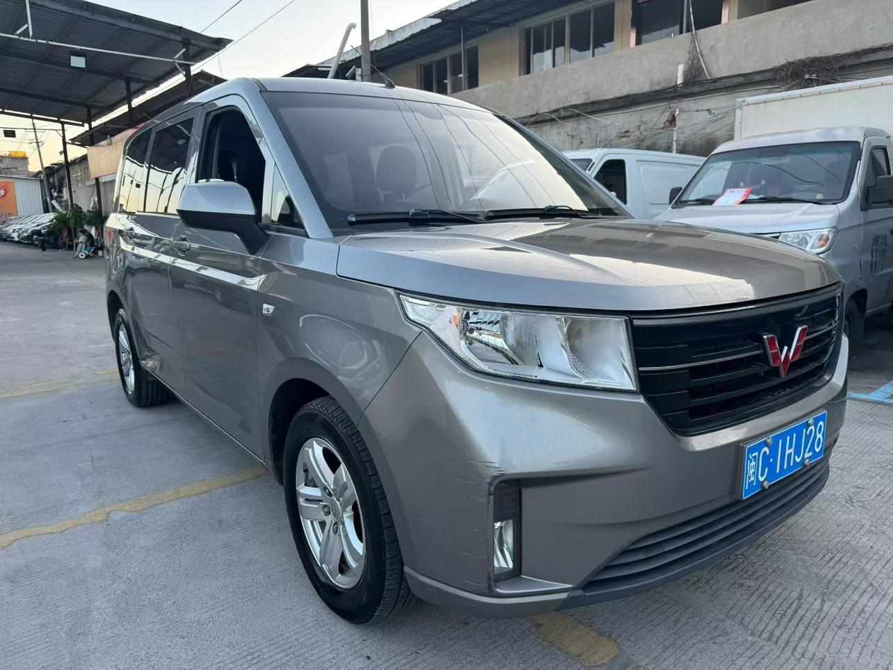 Wuling Hong Guang PLUS 2020 thumb 10