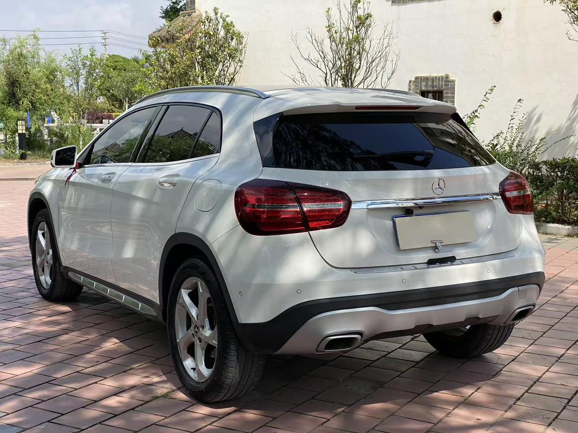 Mercedes-Benz GLA 2018 thumb 2